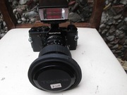 OLYMPUS OM 1N Z  TOKINĄ   28-85 / 4  I WINDEREM  CZARNY