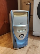 Komputer stacjonarny Retro z lat młodzieńczych 