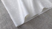 Kremowy obrus 3m x 1,6m z eleganckim wzorem jak nowy