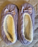 Cieplutkie kapcie dziecięce – miękkie, polarowe wnętrze