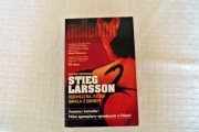 Stieg Larsson "Dziewczyna. która igrała z ogniem."