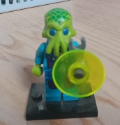 lego figurka z 13 serii 71008 - alien trooper