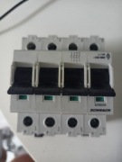 Rozłącznik izolacyjny 100A/4 bz900204