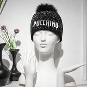 Czapka welurowa PUCCIHINO z pomponem jenota-czarna ze srebrnymi cyrkoniami