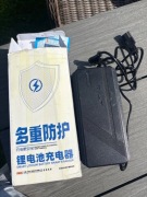 Ładowarka do hulajnogi bez rowera elektrycznego 