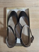 Buty czarne na obcasie