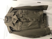 Mundur/wiatrówka+ spodnie 109/MON