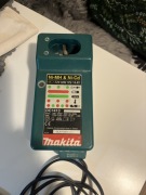 Ładowarka Makita DC1413