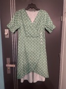 Sukienka modny wzór hit blog roz.40 