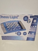 „Elektroniczne szachy Lexibook Chess Light – podświetlane, 64 poziomy”