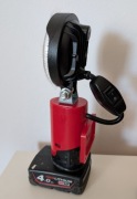 Lampa, latarka na baterie Milwaukee M12