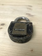 Stara kłódka bez klucza