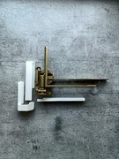 Osłonka dolnego zawiasu Roto Centro C100 (3 el. Lewy) 