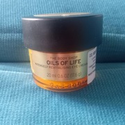 The Body Shop oils of life intensely Revitalising wegański krem pod oczy