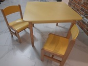 Stolik i krzesełka drewniane dla dziecka