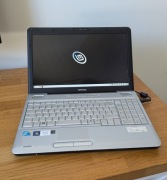 Toshiba Satellite L500 15,6" Intel Core T6600, 4GB, 128GB SSD, Linux Mint