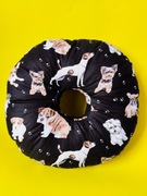 Poduszka do piercingu donut do przekłuwania uszu i spania Pieski 35 cm