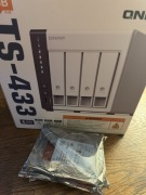 Dysk sieciowy QNAP TS4334G + 2x Seagate IronWolf 4T