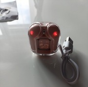 Bezprzewodowe słuchawki , etui 