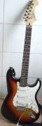 Gitara cheri stratokaster