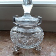 Kryształowa cukiernica z pokrywką 