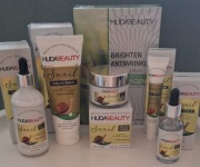 Zestaw kosmetyków do pielęgnacji twarzy ze śluzu ślimaka