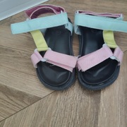 Sandałki dziewczęce 