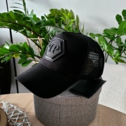 Czapka z daszkiem czarna unisex Philipp Plein. Czapka truckerka Plein 