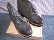 TANIO !!!!  NOWE - TRAPERY/ BOTKI  DAMSKIE SZNUROWANE VICES    roz 38