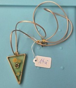 Naszyjnik trójkątny wisiorek geometryczny minimalistyczna biżuteria damska