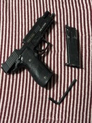 Replika pistoletu na CO2