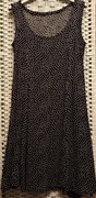 127. Sukienka z szyfonu w grochy,rozm.44