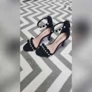 Sandałki na słupku 