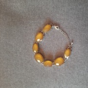 Śliczna bransoletka w kolorze bursztynu