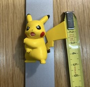 figurka pikachu nintendo pokemon tomy china, zółty legendarny stworek