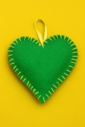 Zielone serce z filcu