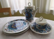 Villeroy & Boch  Izmir – Zestaw Vintage: Czajnik, Cukiernica, Talerze