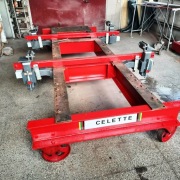 Rama blacharska Celette do naprawy karoserii.