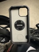 Pancerne etui marki RokForm dedykowane do Apple iPhone 13 Mini