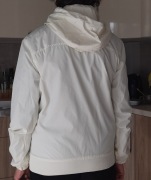 Kurtka wiatrówka przeciwdeszczowa Bershka