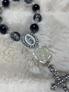 Mały czarny różaniec