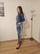 Welurowy komplet dresowy
