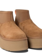 Siema, mam na sprzedaż nowe UGG Mini Dipper w rozmiarze 39.