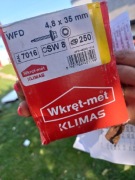 Metalowe uchwyty do rynien