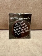 Przypinka czarna „Przejdź na ciemną stronę mocy” – nowa