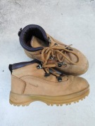 Traperki nubukowe dziecięce Nike 27