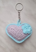 Breloczek serduszko na szydełku 