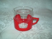 SZKLANKI W KOSZYCZKACH PLASTIKOWYCH Z PRL-u