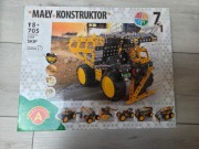 Mały Konstruktor 7w1 SKIP 705 elementów