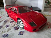 Ferrari F40 Hot Wheels 1:18